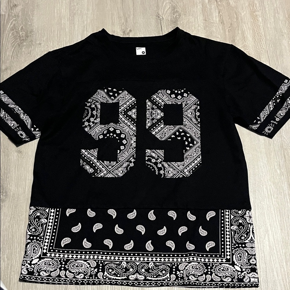 UH Black T-Shirt